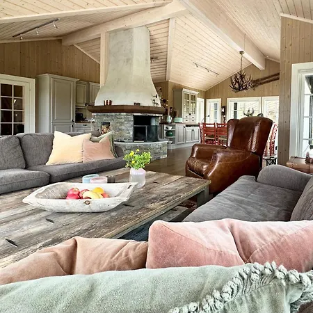 Exclusive Mountain With Panoramic Views And High Standard At Kikut,